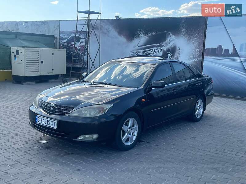 Toyota Camry (2003)