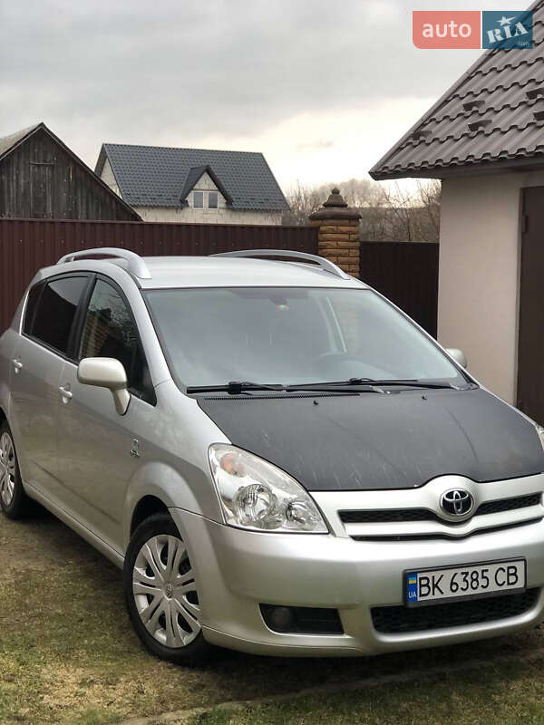 Toyota Corolla verso (2006)