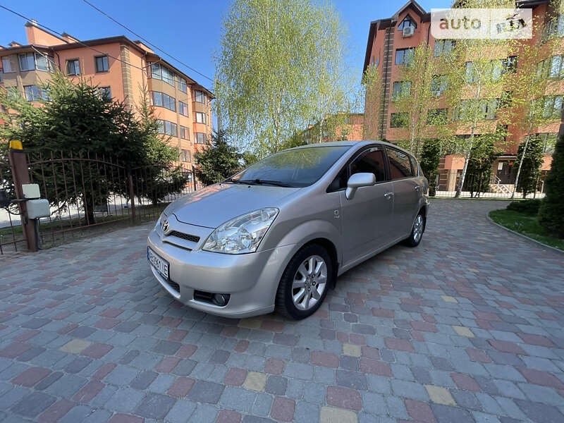 Toyota Corolla verso (2004)