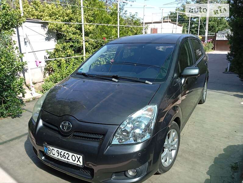 Toyota Corolla verso (2008)