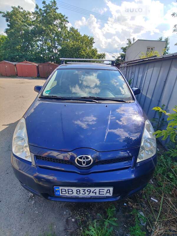 Toyota Corolla verso (2004)