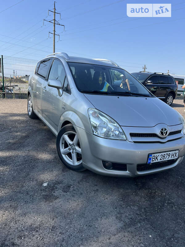 Toyota Corolla verso (2007)