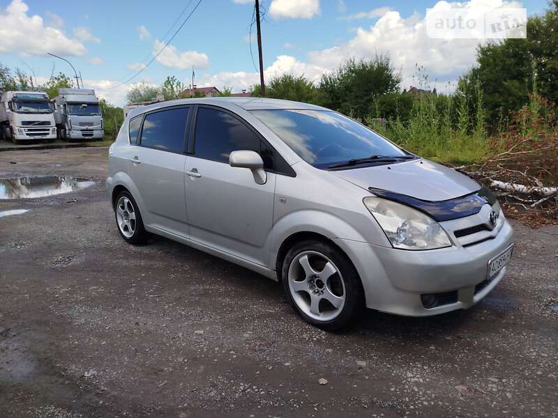 Toyota Corolla verso (2005)