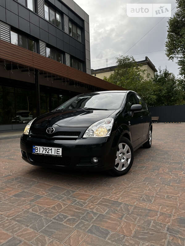 Toyota Corolla verso (2004)