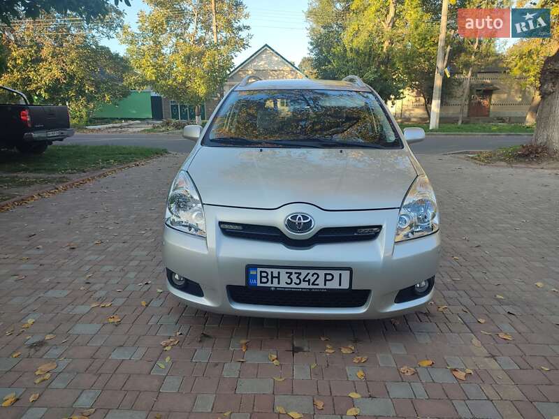 Toyota Corolla verso (2008)
