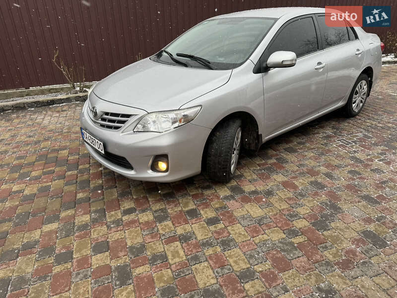 Toyota Corolla (2011)