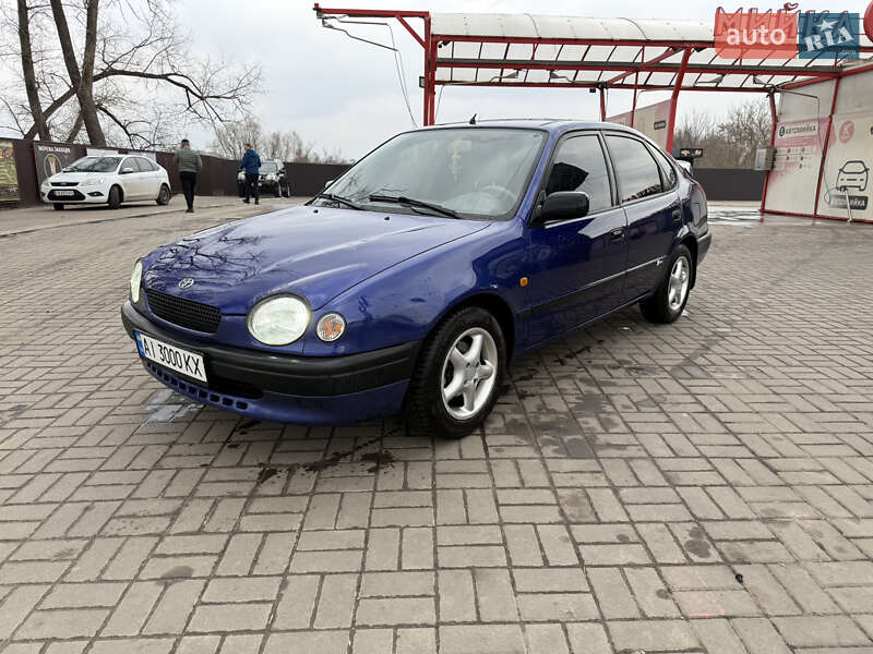 Toyota Corolla (1998)