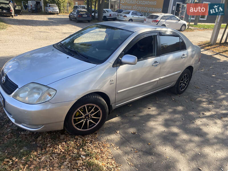 Toyota Corolla (2004)