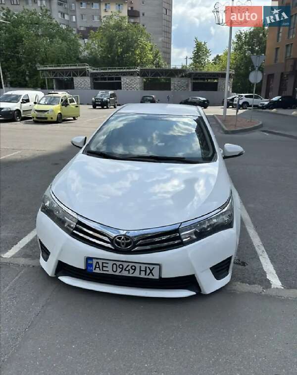 Toyota Corolla (2013)