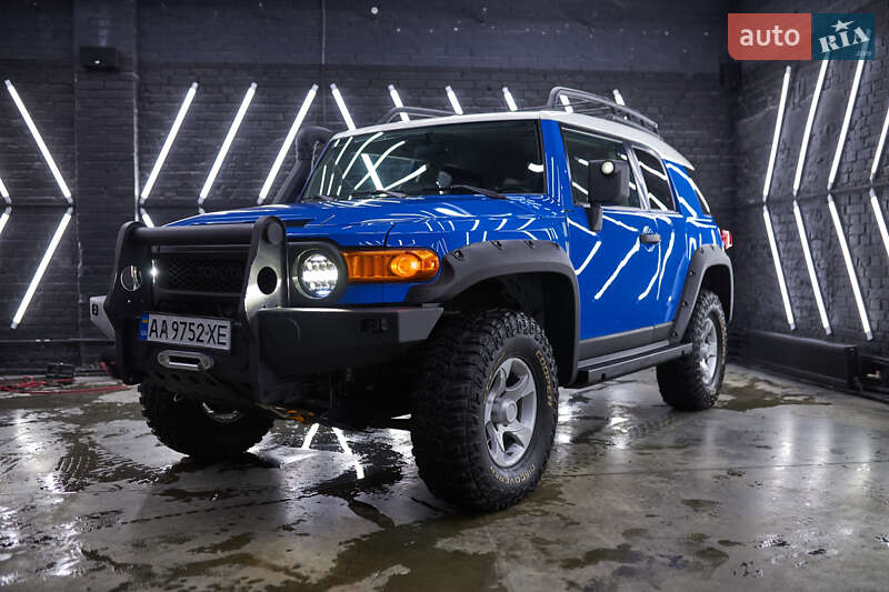 Toyota Fj cruiser (2006)