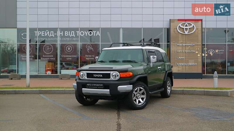 Toyota Fj cruiser (2014)