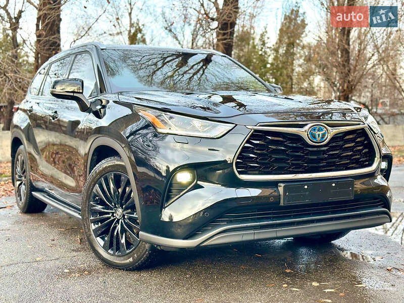 Toyota Highlander hybrid (2024)