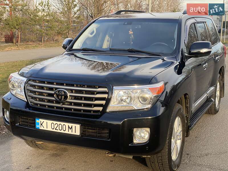 Toyota Land cruiser (2012)