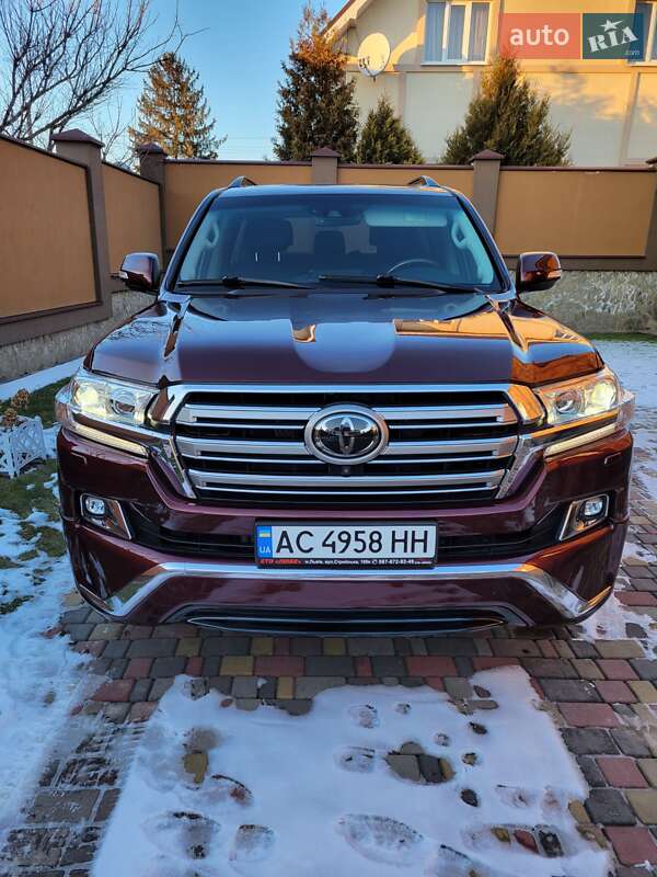 Toyota Land cruiser (2015)