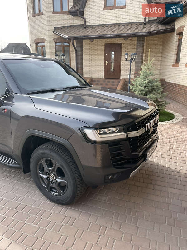 Toyota Land cruiser (2023)