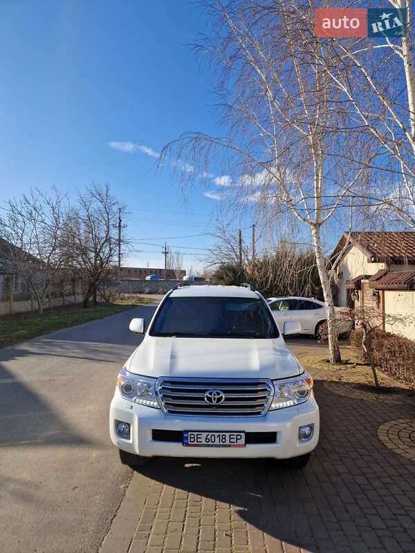 Toyota Land cruiser (2012)