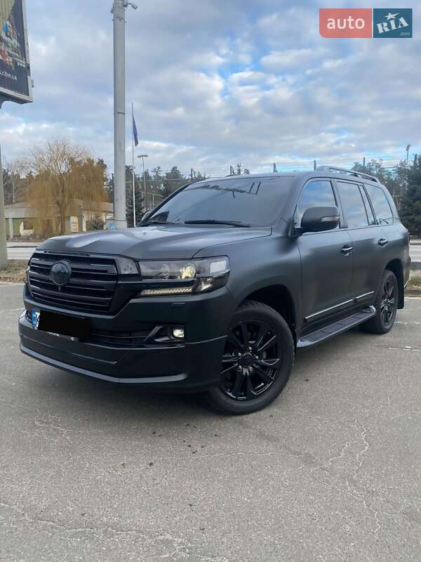 Toyota Land cruiser (2020)