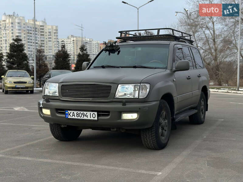 Toyota Land cruiser (2000)