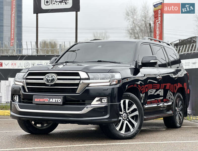 Toyota Land cruiser (2018)