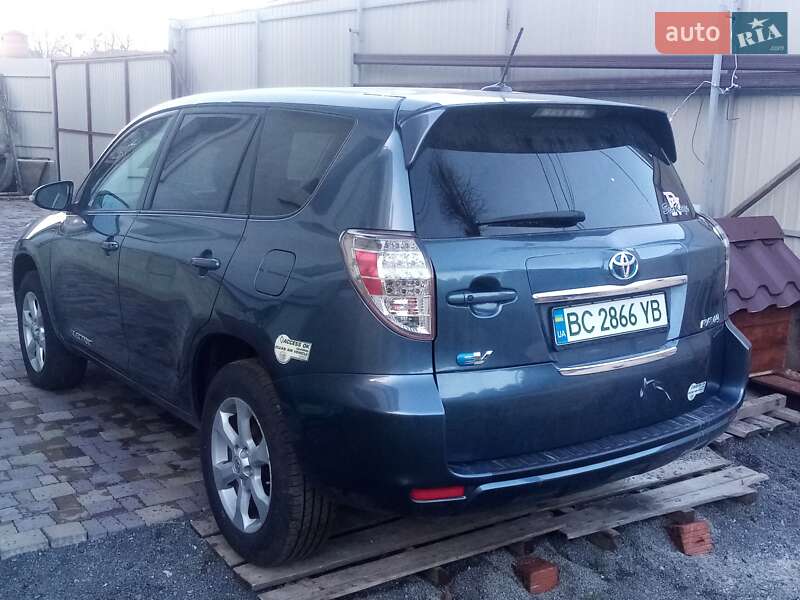 Toyota Rav4 ev (2013)