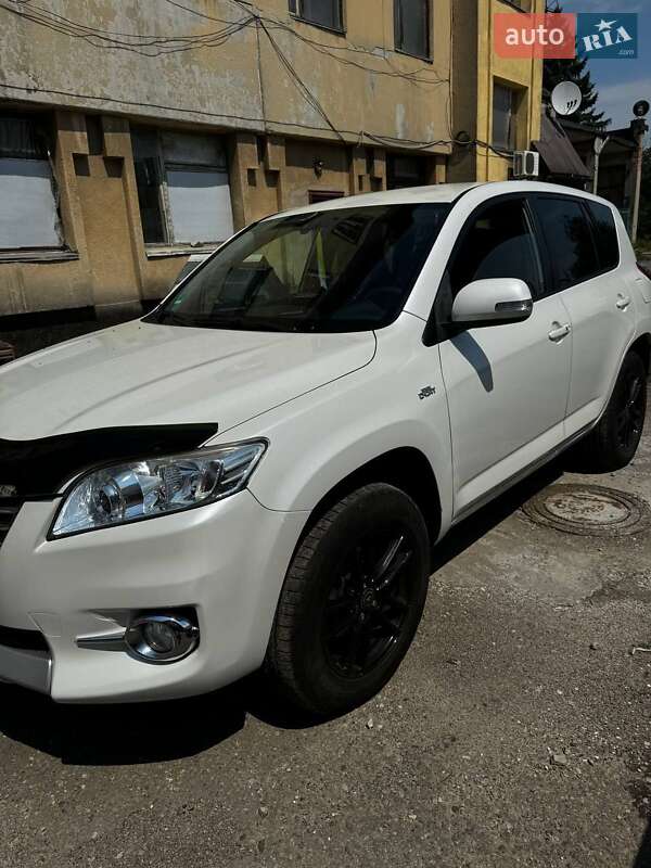 Toyota Rav4 (2012)