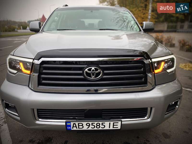 Toyota Sequoia (2017)