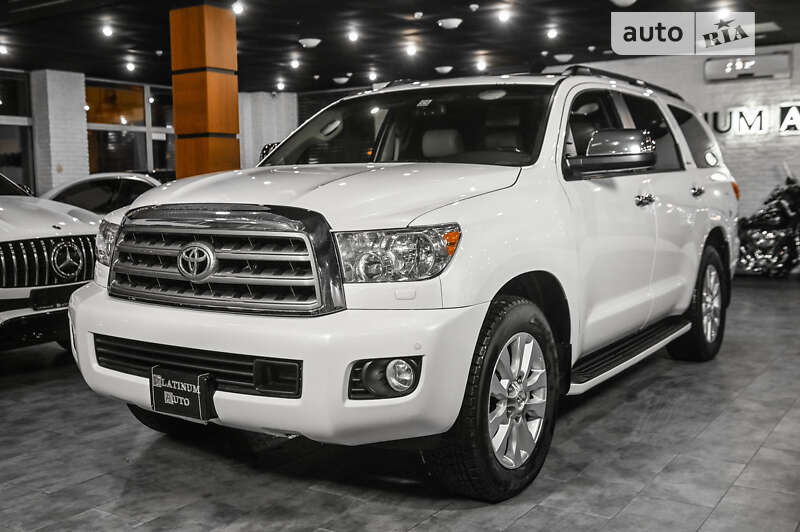 Toyota Sequoia (2015)