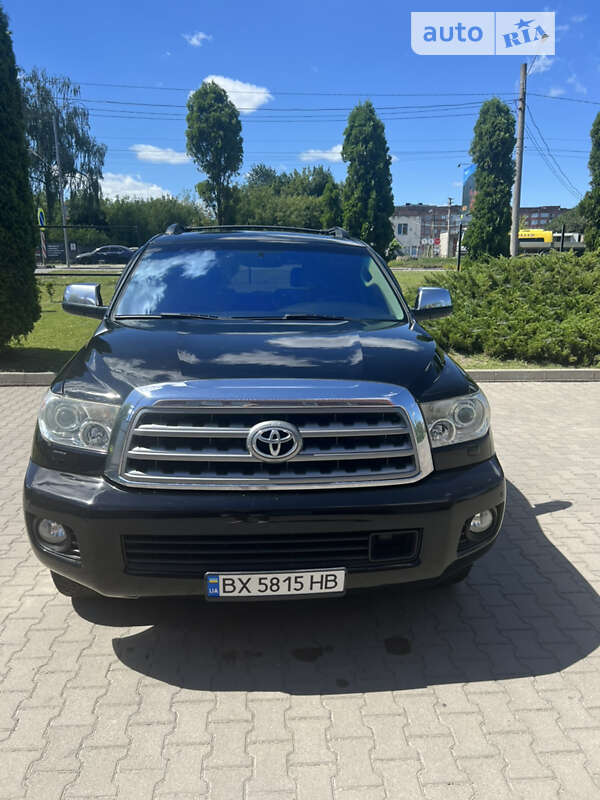 Toyota Sequoia (2010)