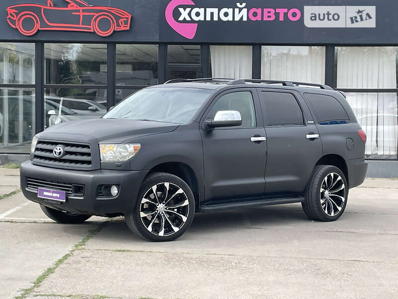 Toyota Sequoia (2010)