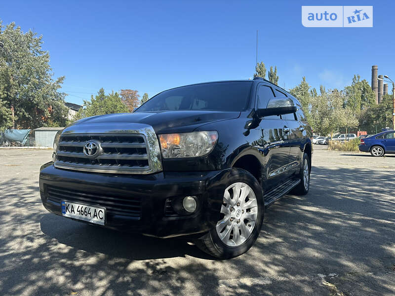 Toyota Sequoia (2008)