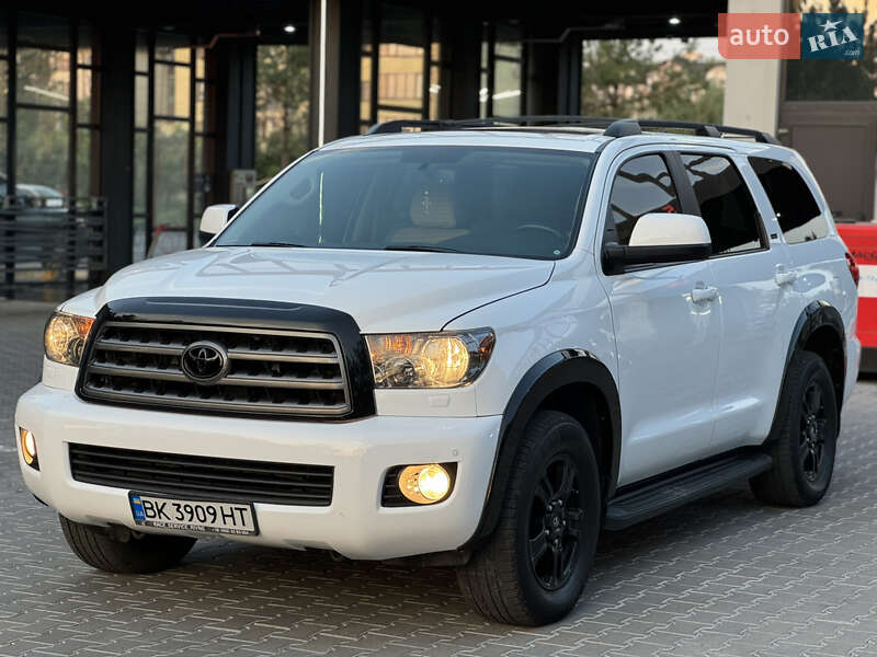 Toyota Sequoia (2017)