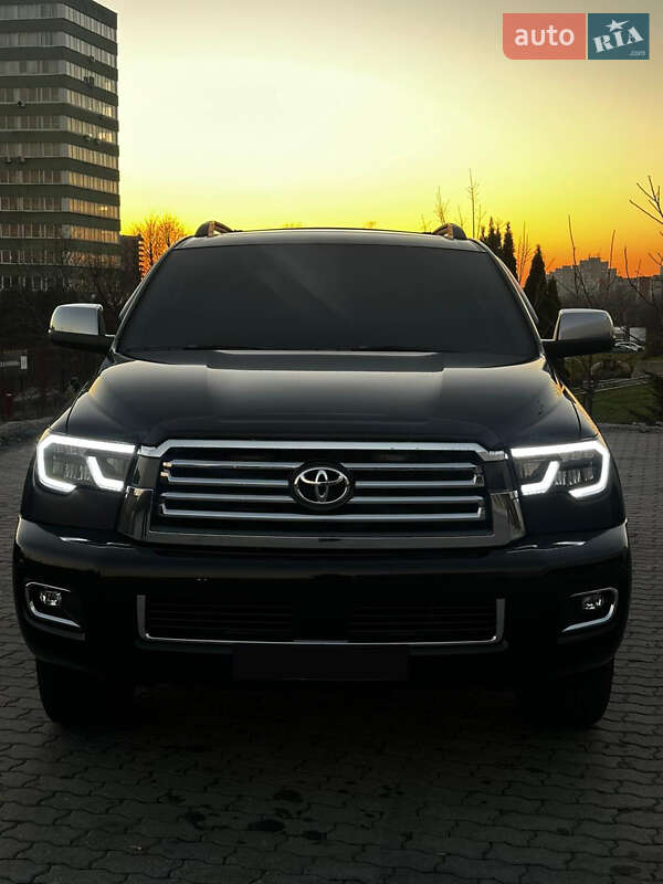 Toyota Sequoia (2008)