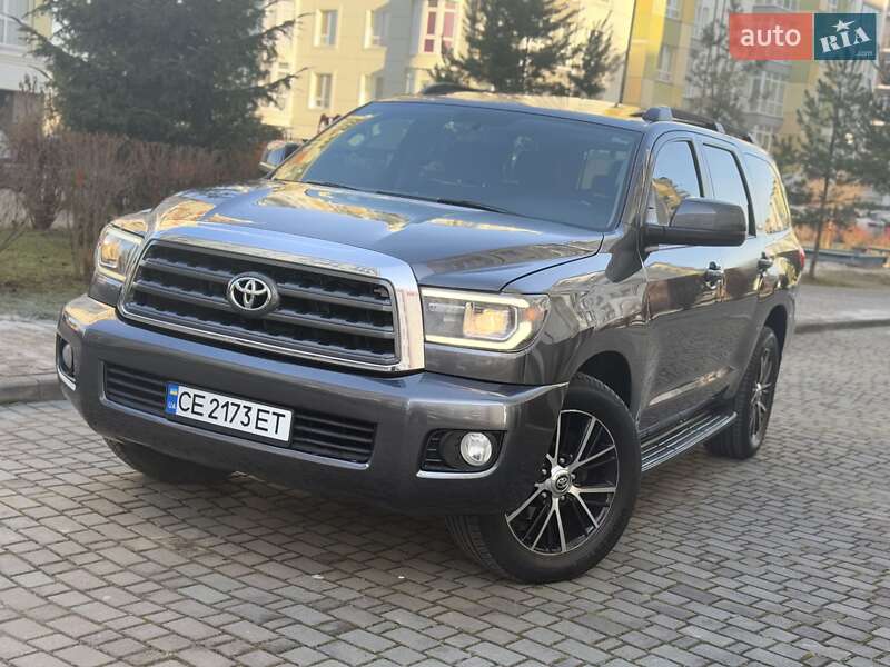 Toyota Sequoia (2015)
