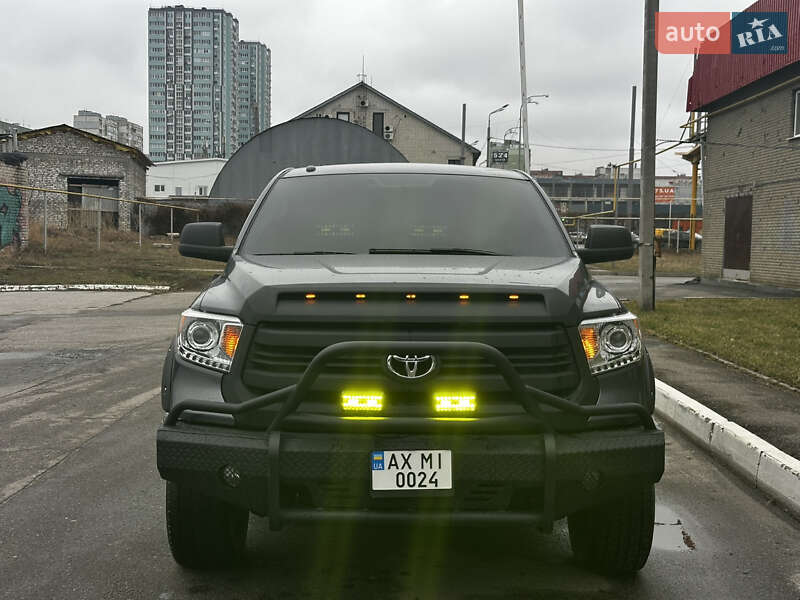 Toyota Tundra (2016)
