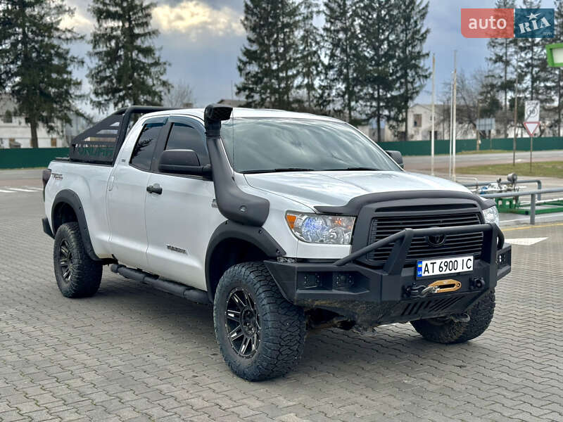 Toyota Tundra (2011)