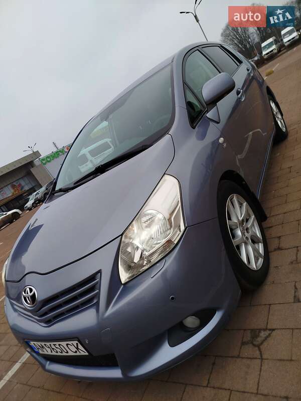 Toyota Verso (2011)