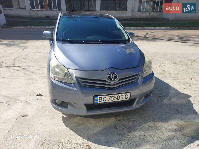 Toyota Verso (2010)