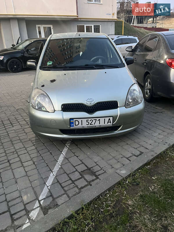 Toyota Yaris (2002)