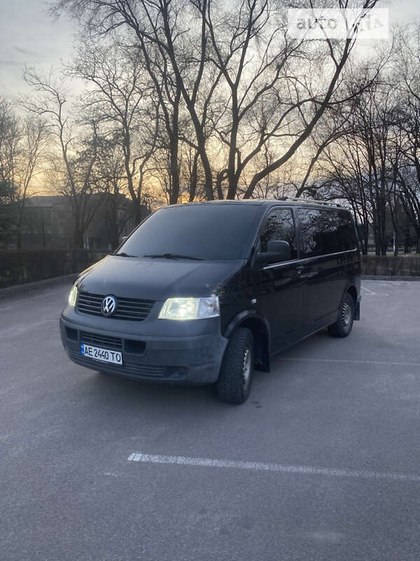 Volkswagen Caravelle (2008)