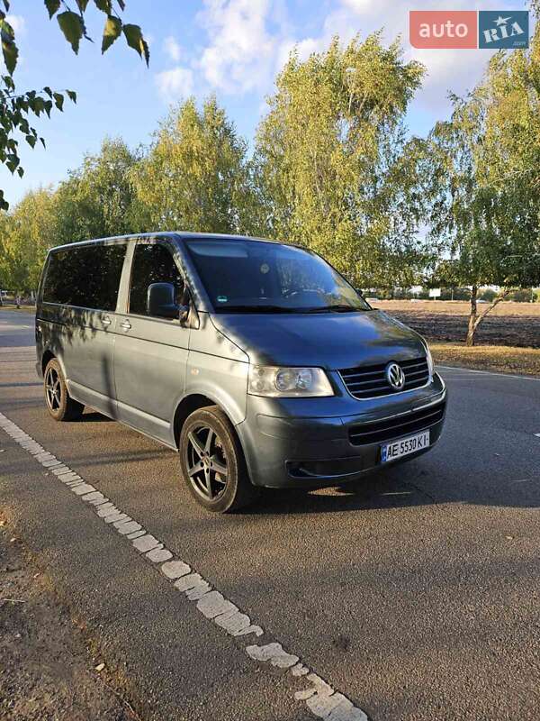 Volkswagen Caravelle (2009)