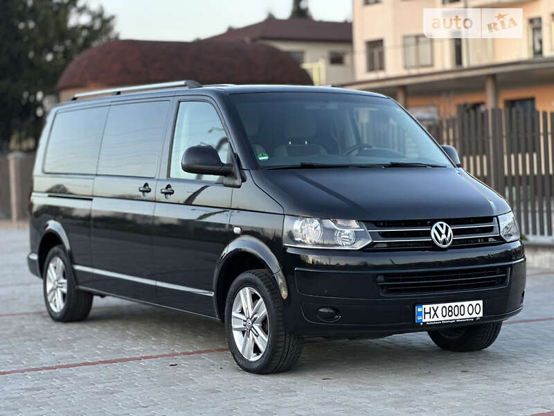 Volkswagen Caravelle (2015)