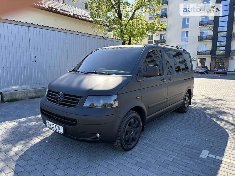 Volkswagen Caravelle (2006)