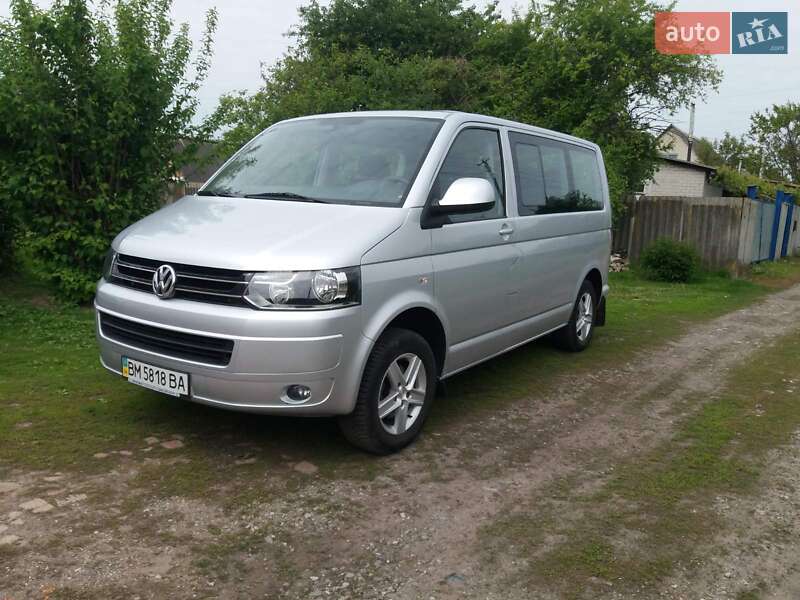 Volkswagen Caravelle (2013)