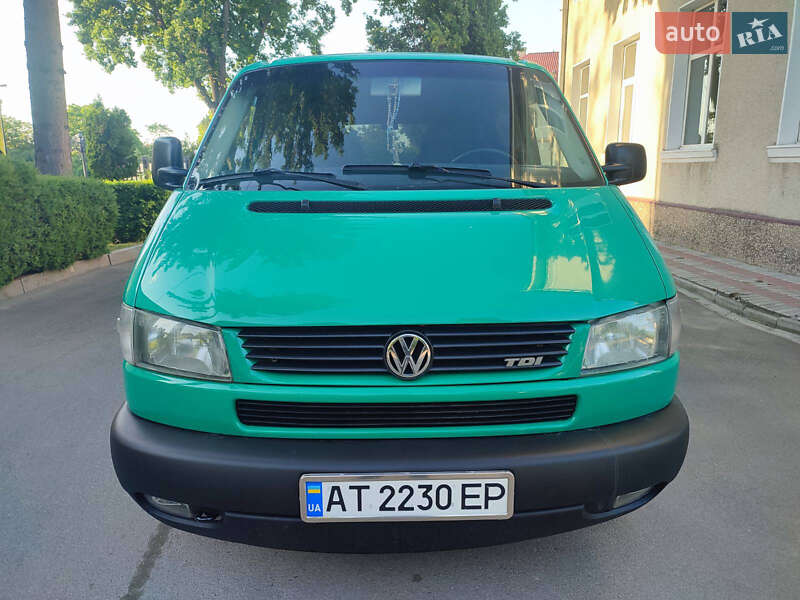 Volkswagen Caravelle (2003)