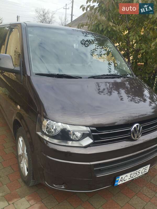Volkswagen Caravelle (2013)