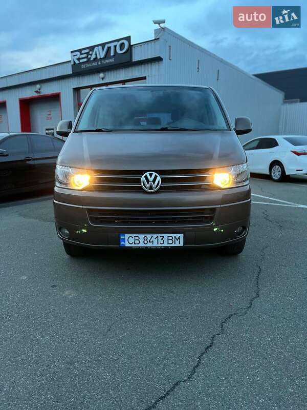 Volkswagen Caravelle (2013)