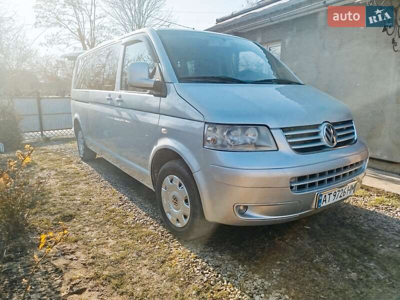 Volkswagen Caravelle (2008)
