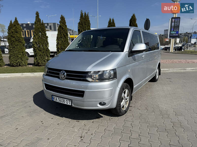 Volkswagen Caravelle (2015)