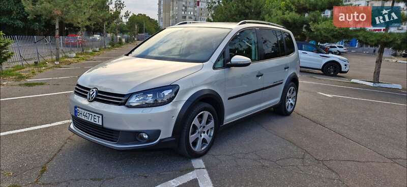 Volkswagen Cross touran (2011)