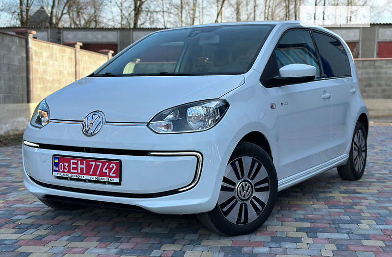 Volkswagen Up (2016)